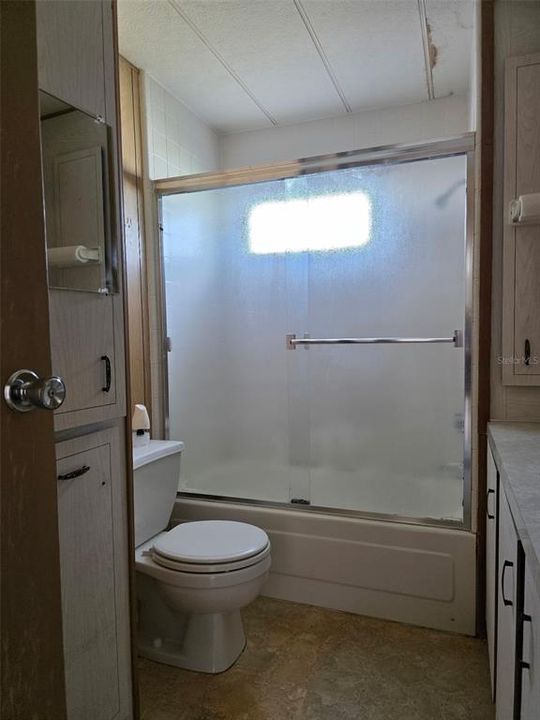 For Sale: $59,900 (1 beds, 1 baths, 552 Square Feet)