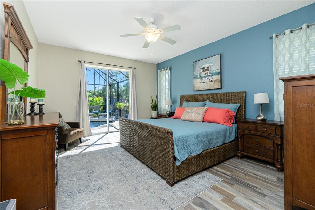 Activo con contrato: $385,000 (3 camas, 2 baños, 1751 Pies cuadrados)