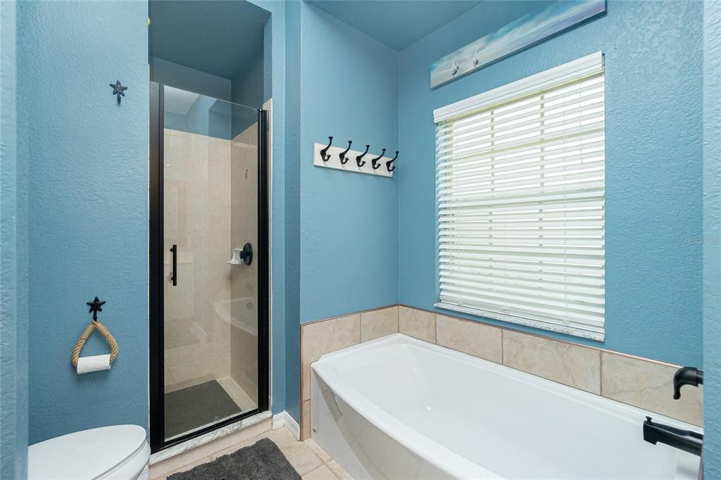 Activo con contrato: $385,000 (3 camas, 2 baños, 1751 Pies cuadrados)