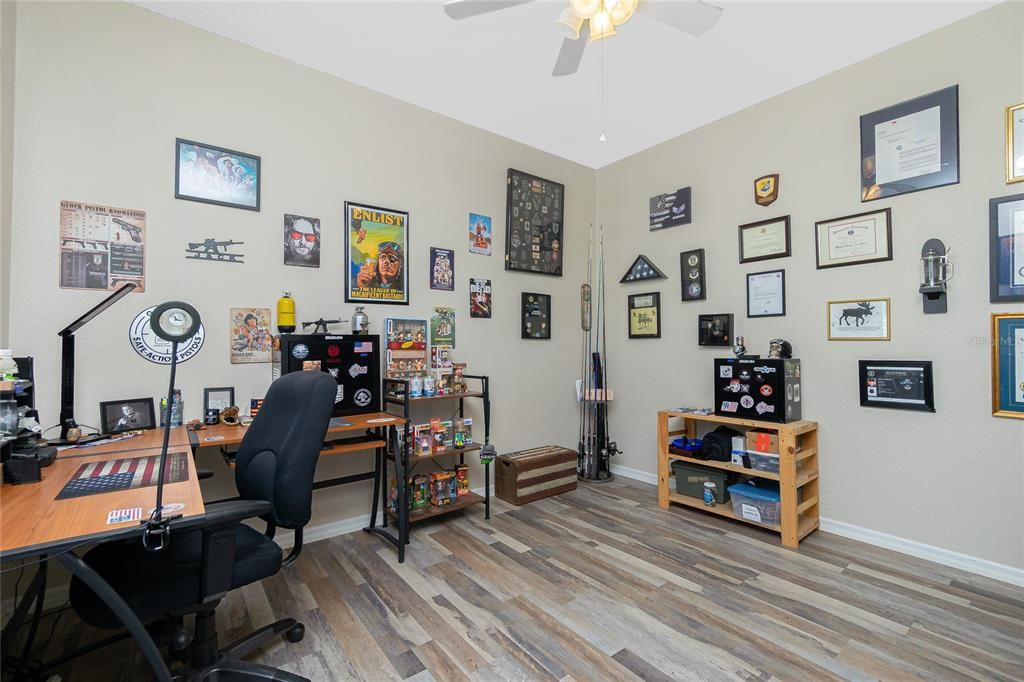 Activo con contrato: $385,000 (3 camas, 2 baños, 1751 Pies cuadrados)