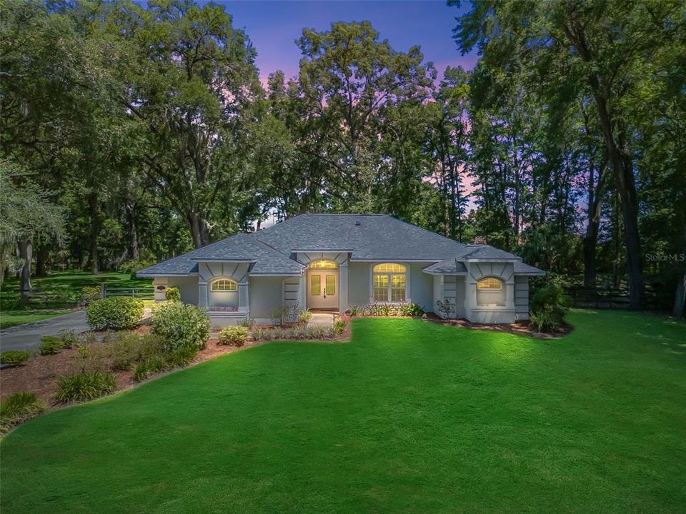 Недавно продано: $449,900 (4 спален, 2 ванн, 2118 Квадратных фут)