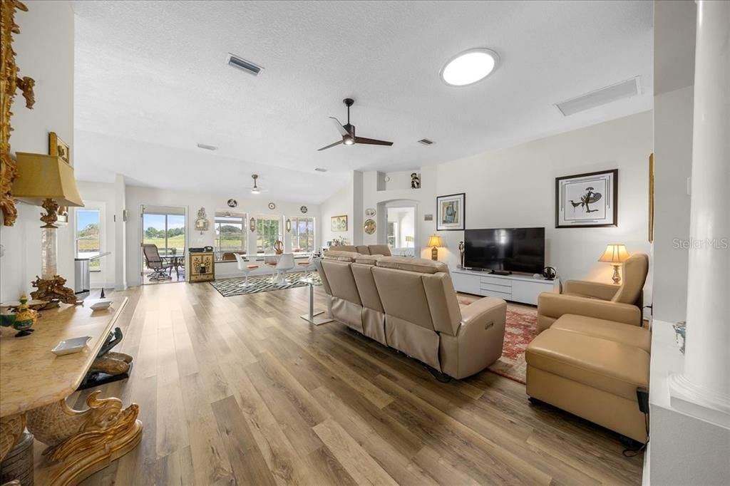 Active With Contract: $525,000 (3 beds, 2 baths, 1761 Square Feet)