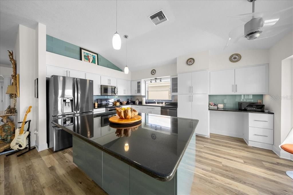 Active With Contract: $525,000 (3 beds, 2 baths, 1761 Square Feet)