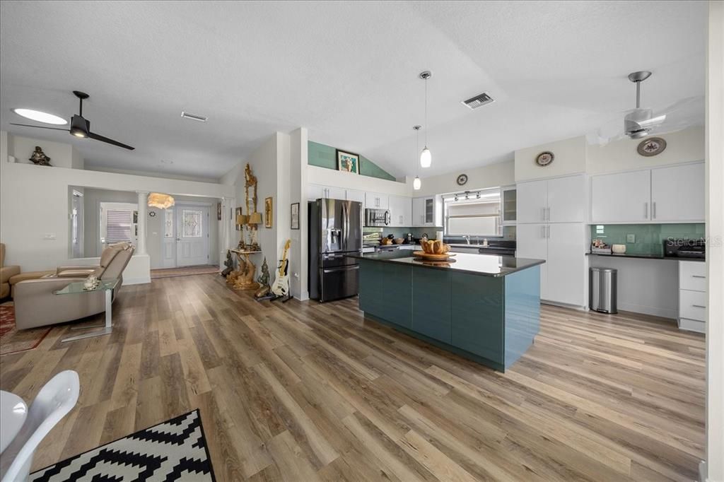 Active With Contract: $525,000 (3 beds, 2 baths, 1761 Square Feet)