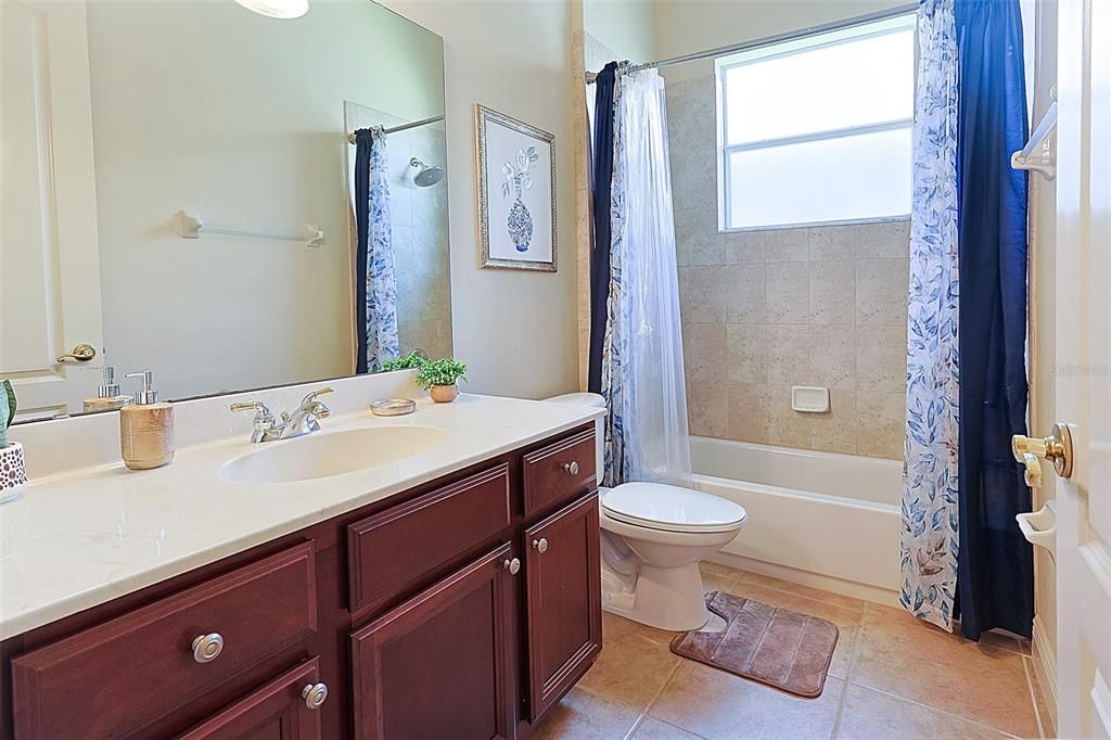 待售: $369,000 (3 贝兹, 3 浴室, 1820 平方英尺)