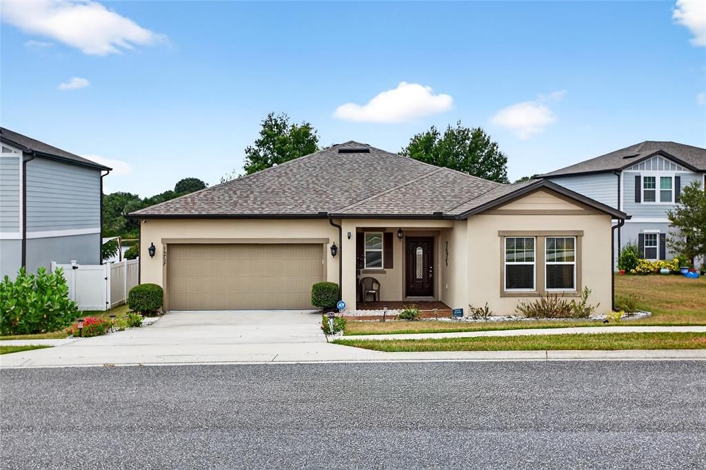 Недавно продано: $315,000 (3 спален, 2 ванн, 1712 Квадратных фут)