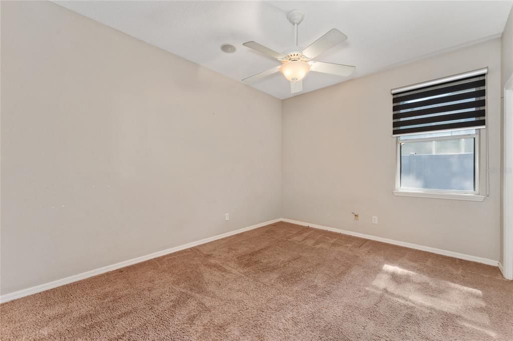 Под контрактом: $399,990 (4 спален, 3 ванн, 2579 Квадратных фут)