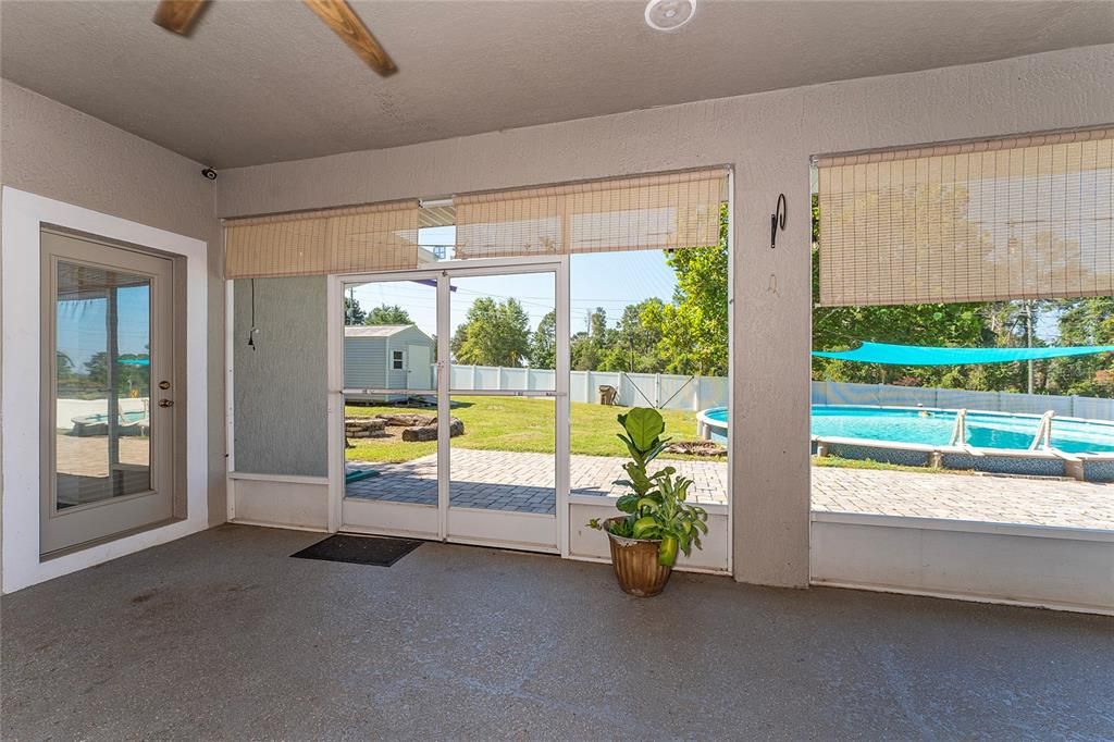 Под контрактом: $399,990 (4 спален, 3 ванн, 2579 Квадратных фут)