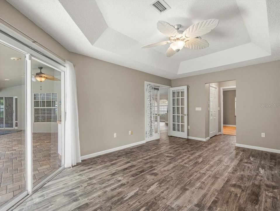 For Sale: $480,000 (3 beds, 2 baths, 2092 Square Feet)