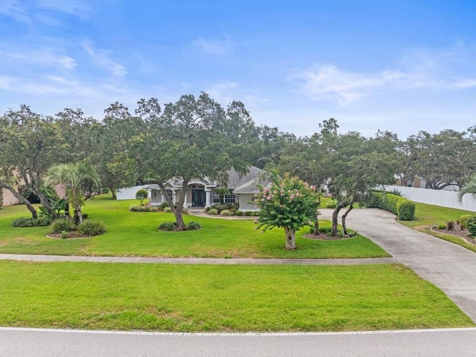 For Sale: $480,000 (3 beds, 2 baths, 2092 Square Feet)