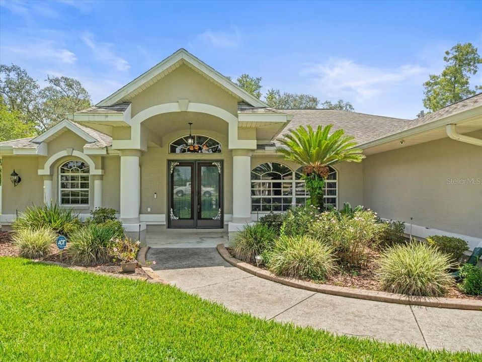 For Sale: $480,000 (3 beds, 2 baths, 2092 Square Feet)