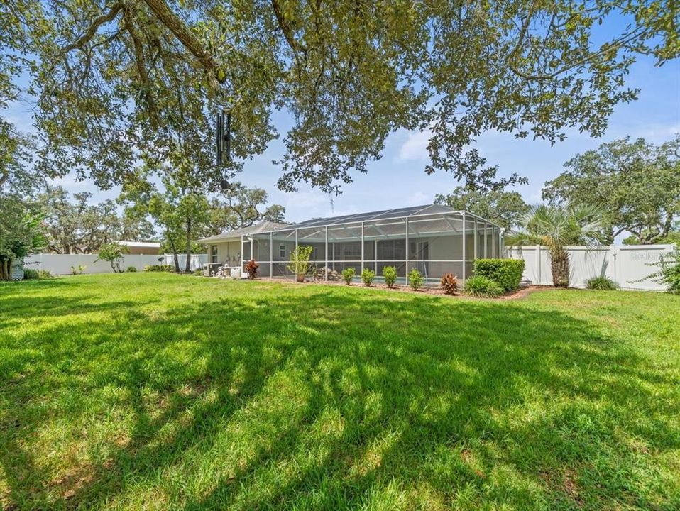 For Sale: $480,000 (3 beds, 2 baths, 2092 Square Feet)