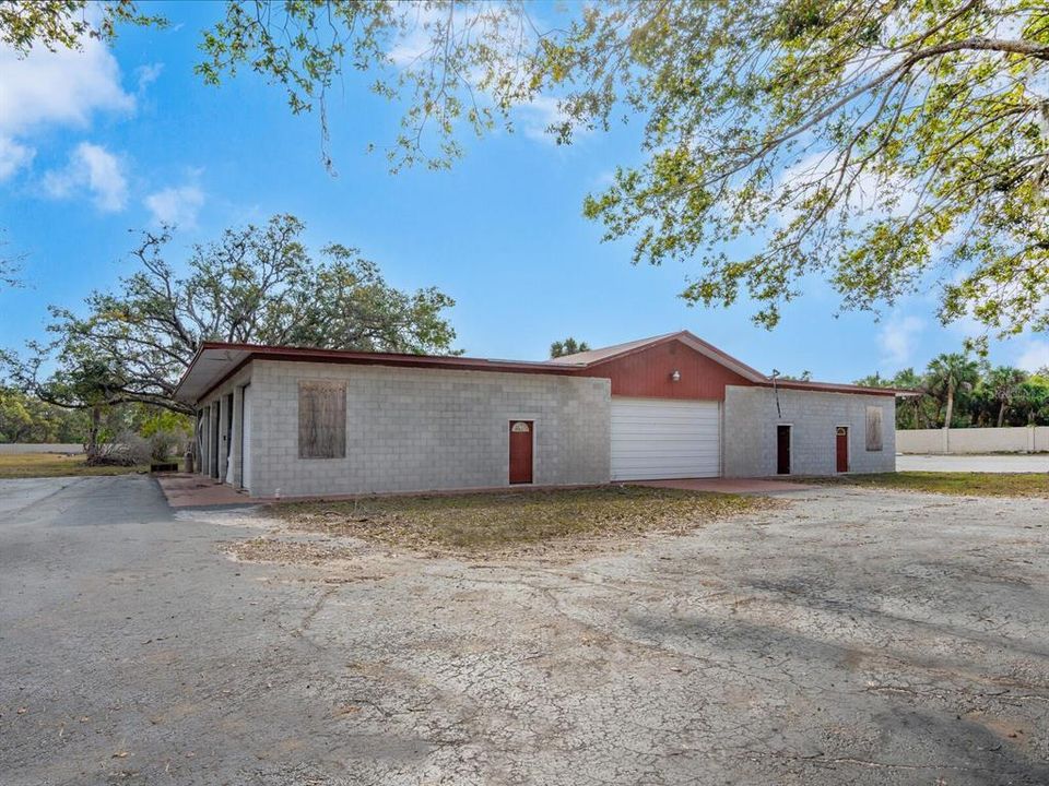 For Sale: $19,999,000 (7 beds, 7 baths, 18869 Square Feet)
