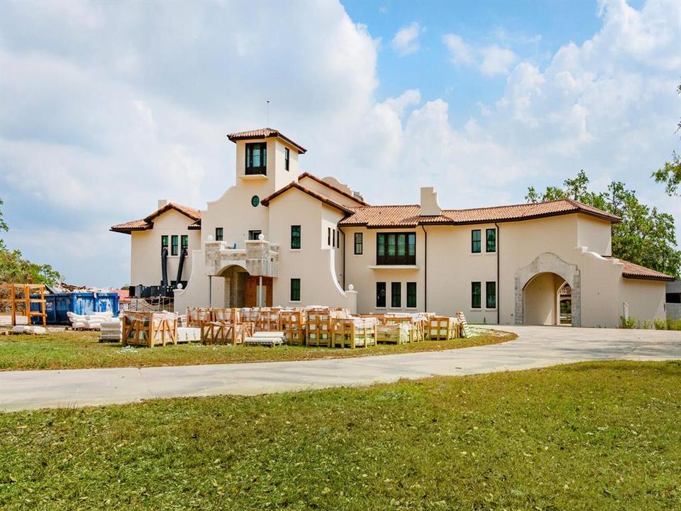 For Sale: $19,999,000 (7 beds, 7 baths, 18869 Square Feet)
