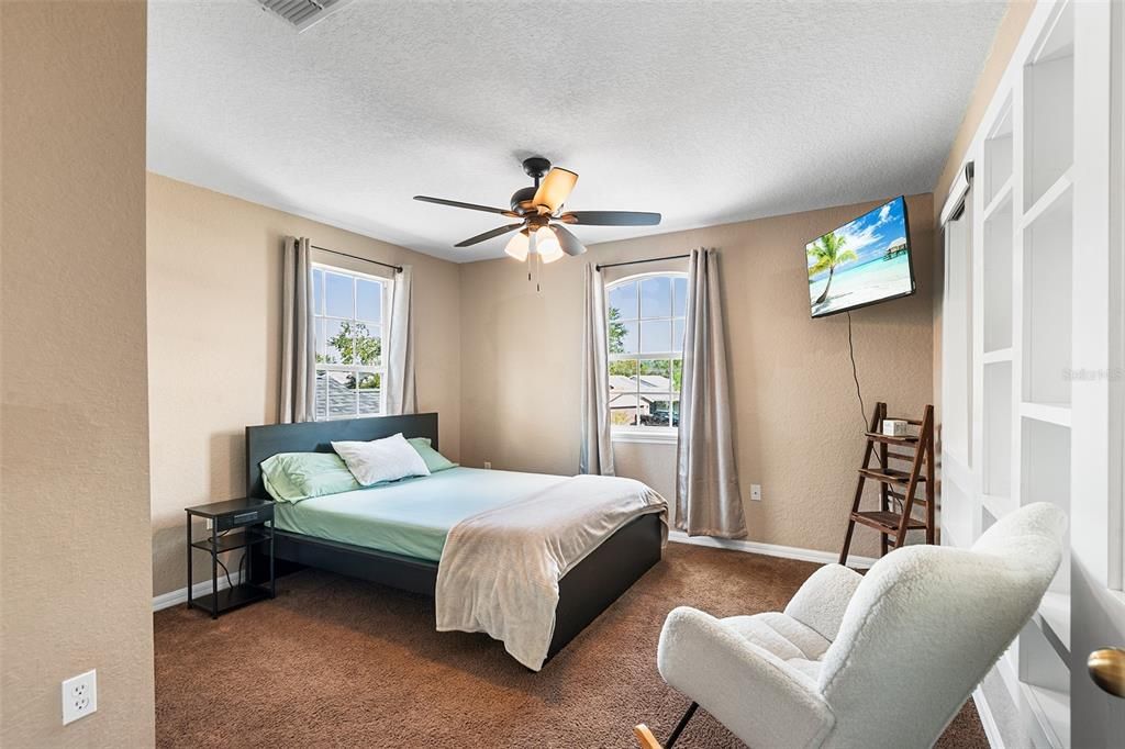 待售: $403,380 (3 贝兹, 2 浴室, 2592 平方英尺)