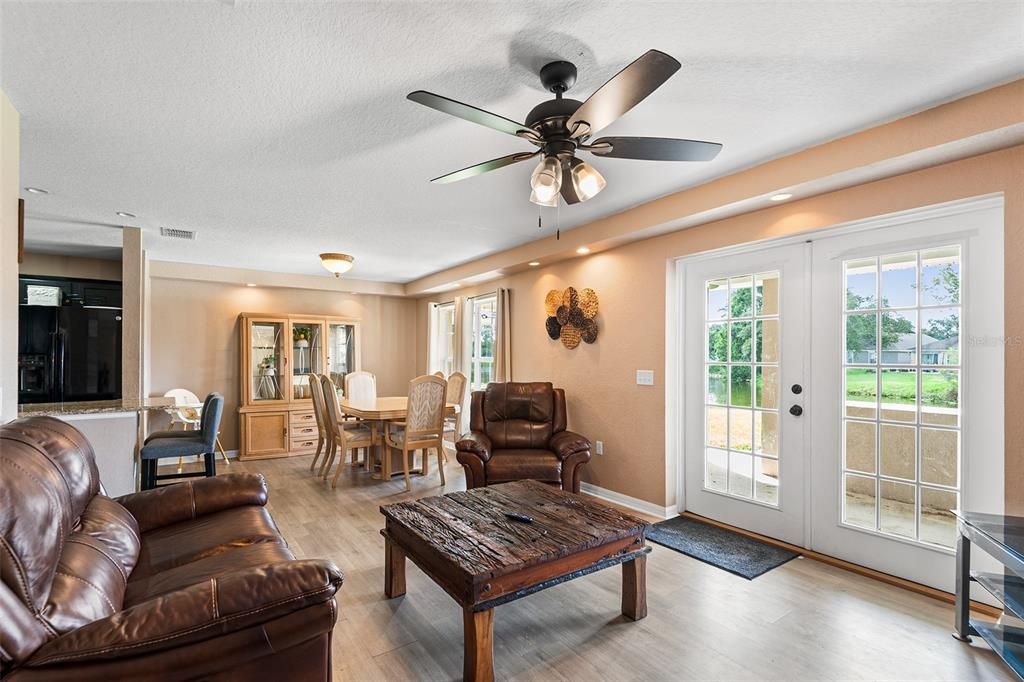 待售: $403,380 (3 贝兹, 2 浴室, 2592 平方英尺)