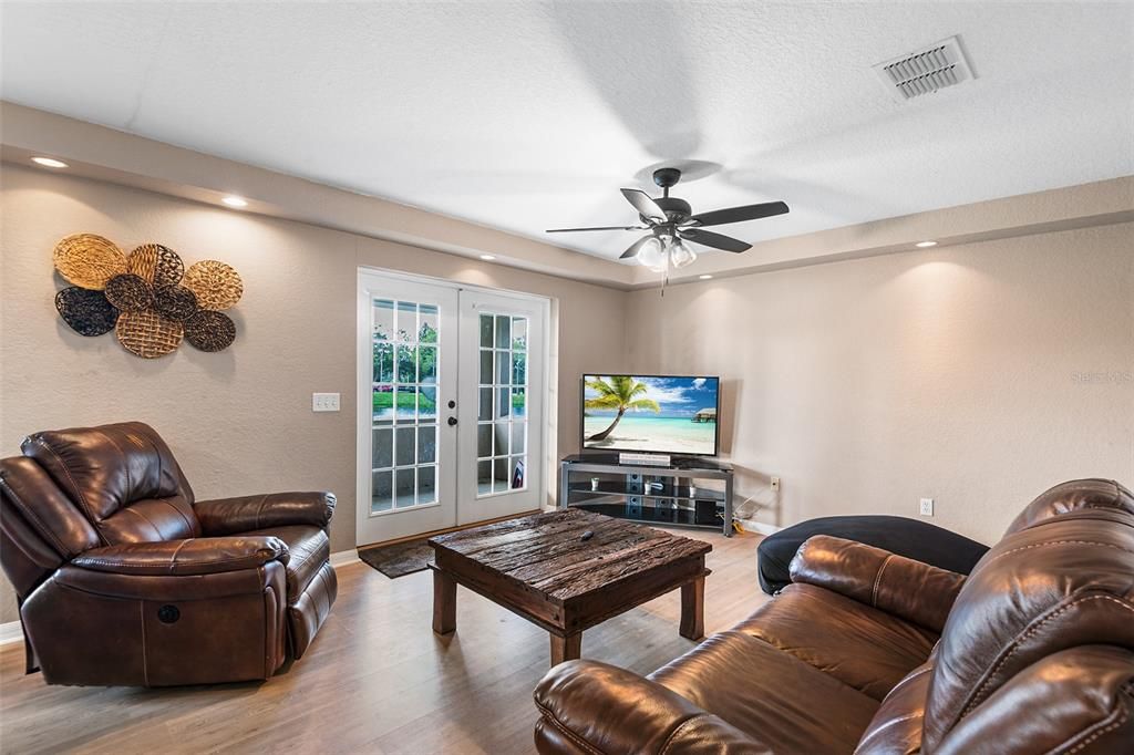 待售: $403,380 (3 贝兹, 2 浴室, 2592 平方英尺)