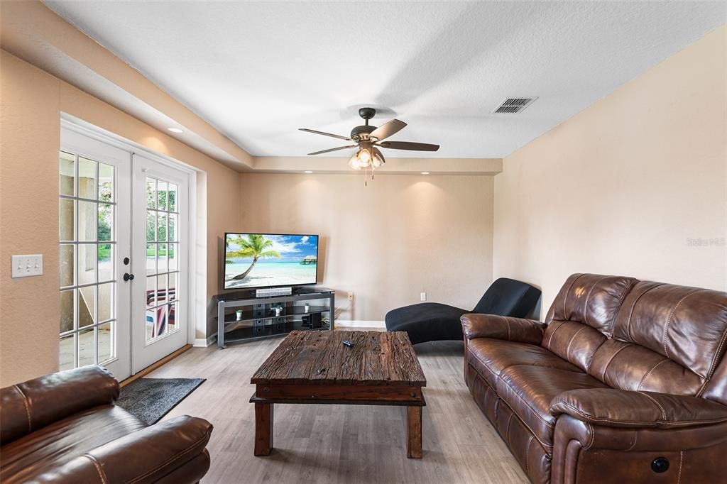 待售: $403,380 (3 贝兹, 2 浴室, 2592 平方英尺)