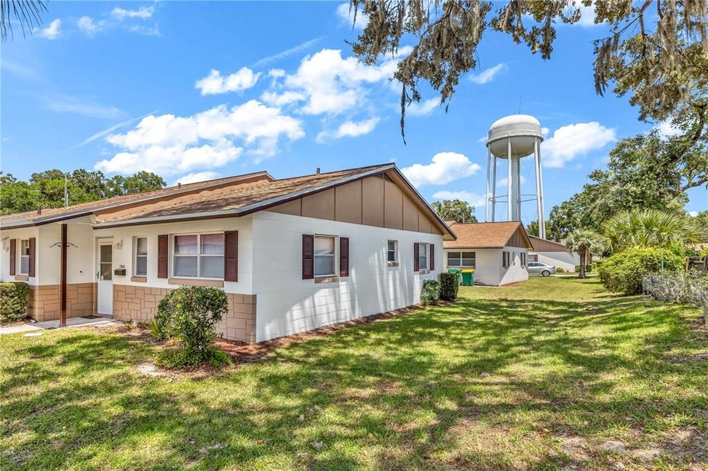 На продажу: $170,000 (2 спален, 2 ванн, 979 Квадратных фут)