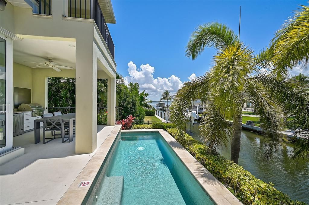 For Rent: $17,000 (4 beds, 3 baths, 2447 Square Feet)