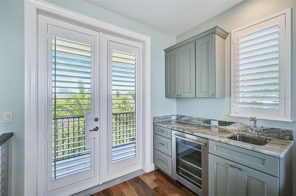 For Rent: $17,000 (4 beds, 3 baths, 2447 Square Feet)