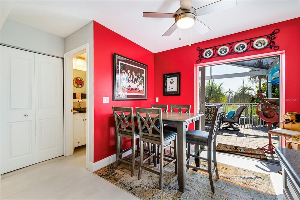 待售: $995,000 (3 贝兹, 3 浴室, 2328 平方英尺)