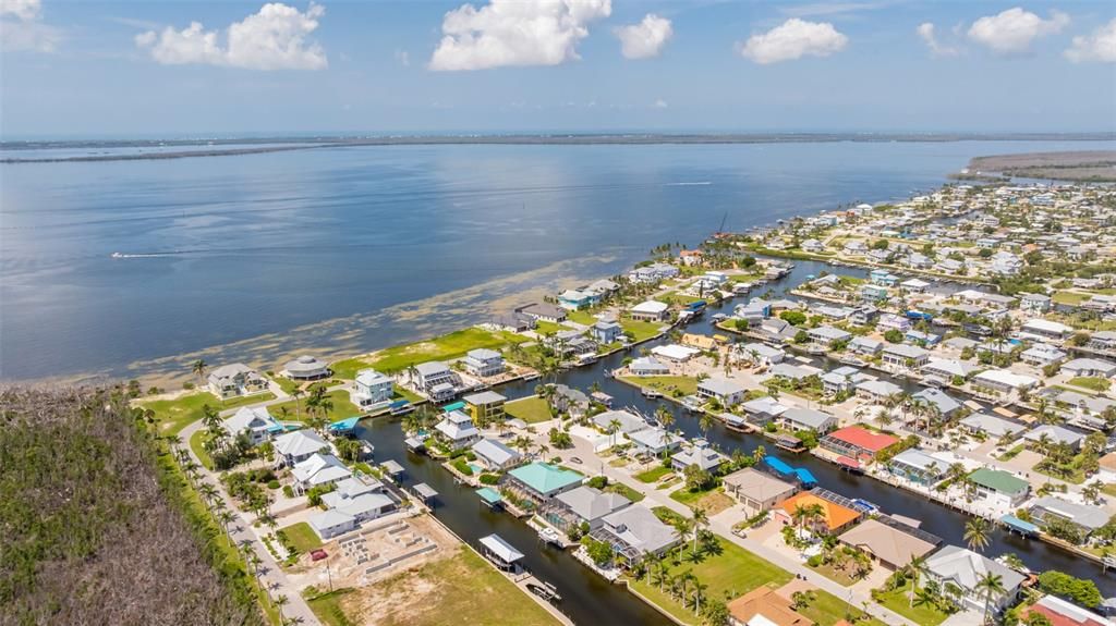 待售: $995,000 (3 贝兹, 3 浴室, 2328 平方英尺)