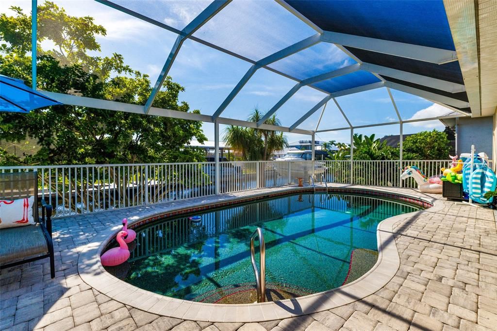 待售: $995,000 (3 贝兹, 3 浴室, 2328 平方英尺)