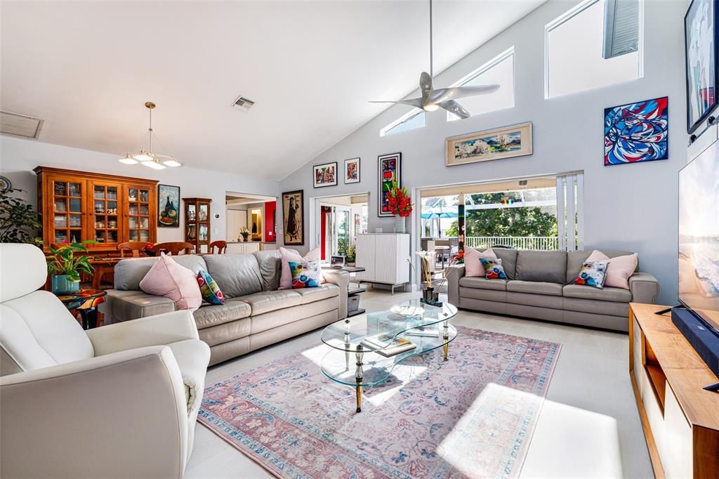 待售: $995,000 (3 贝兹, 3 浴室, 2328 平方英尺)