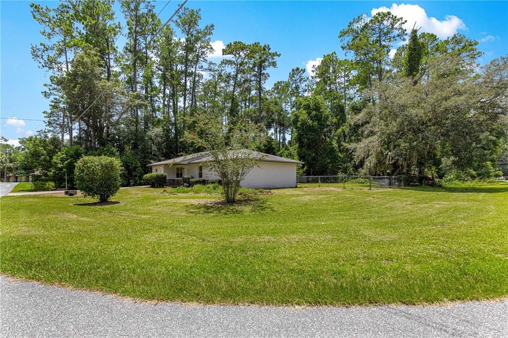 Под контрактом: $180,000 (3 спален, 1 ванн, 1373 Квадратных фут)