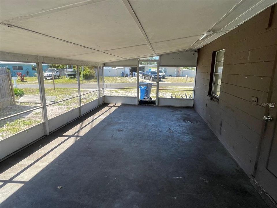 合同活跃: $1,895 (3 贝兹, 2 浴室, 1403 平方英尺)