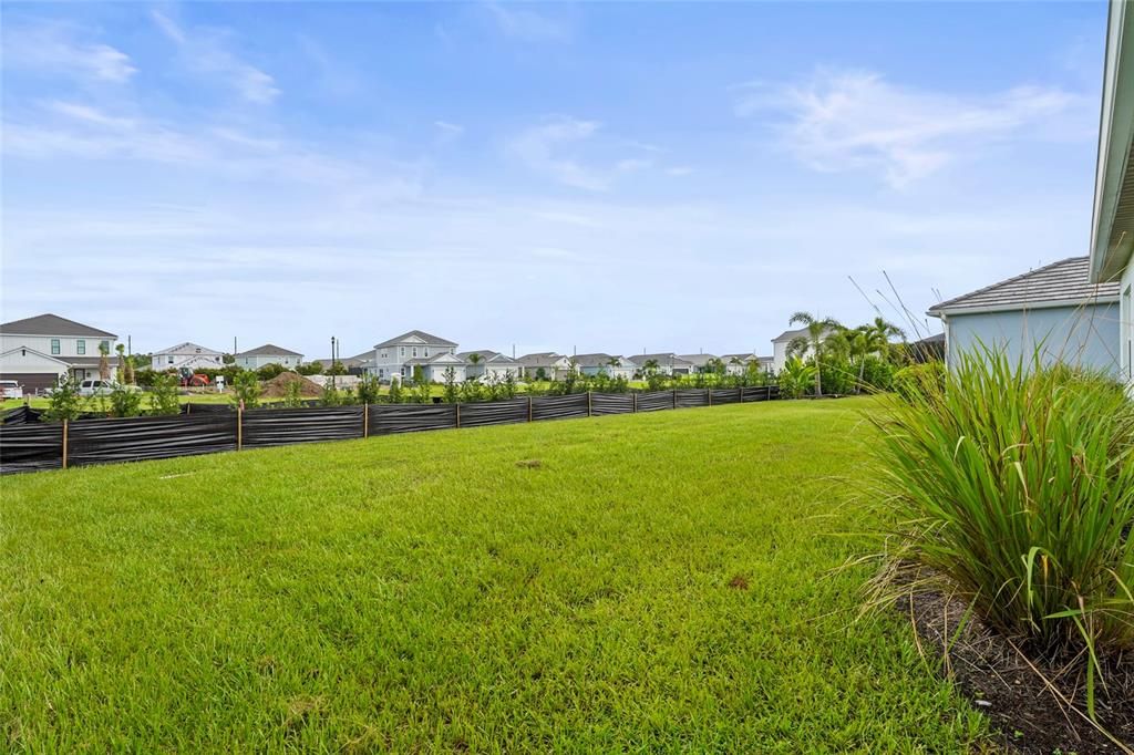 合同活跃: $620,000 (3 贝兹, 3 浴室, 2116 平方英尺)