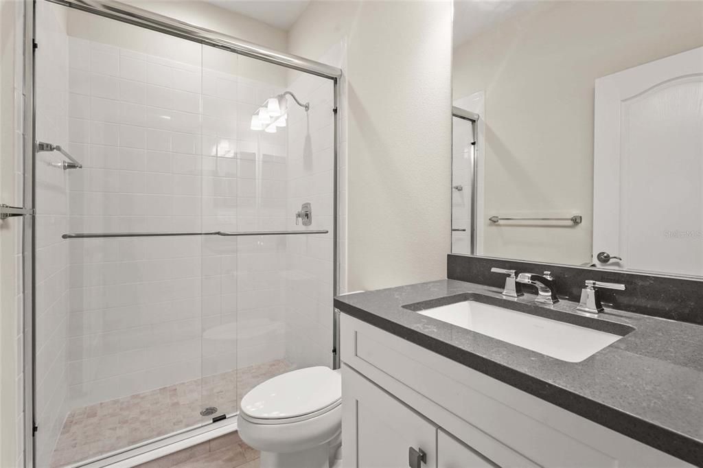 合同活跃: $620,000 (3 贝兹, 3 浴室, 2116 平方英尺)