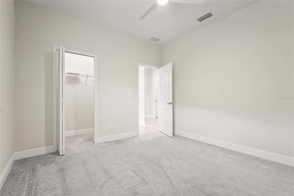 合同活跃: $620,000 (3 贝兹, 3 浴室, 2116 平方英尺)