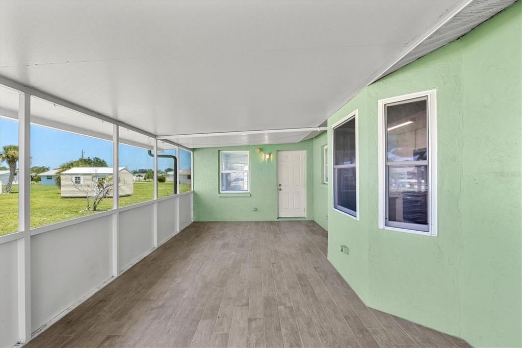 Active With Contract: $240,000 (2 beds, 2 baths, 1330 Square Feet)