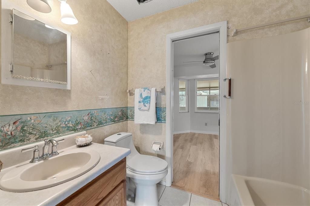 Active With Contract: $240,000 (2 beds, 2 baths, 1330 Square Feet)