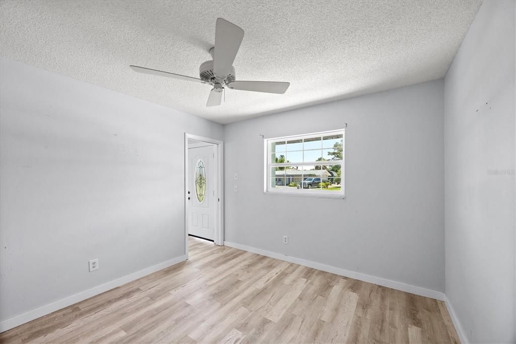 Active With Contract: $240,000 (2 beds, 2 baths, 1330 Square Feet)