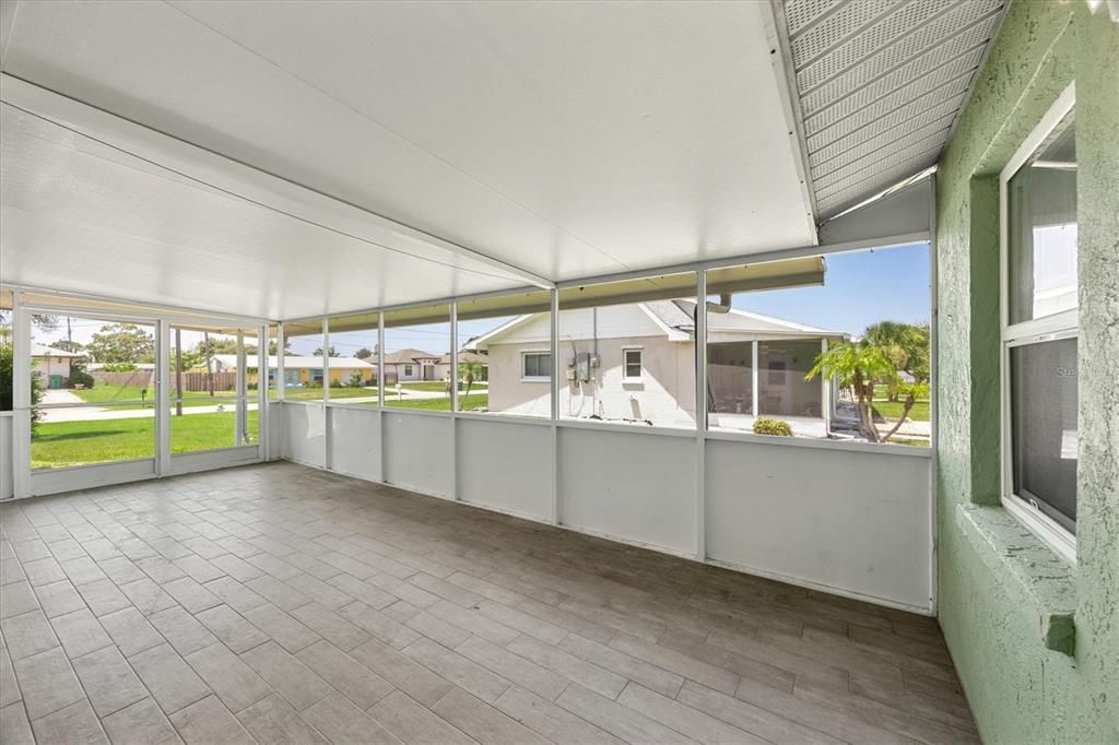 Active With Contract: $240,000 (2 beds, 2 baths, 1330 Square Feet)