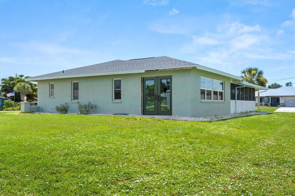 Active With Contract: $240,000 (2 beds, 2 baths, 1330 Square Feet)