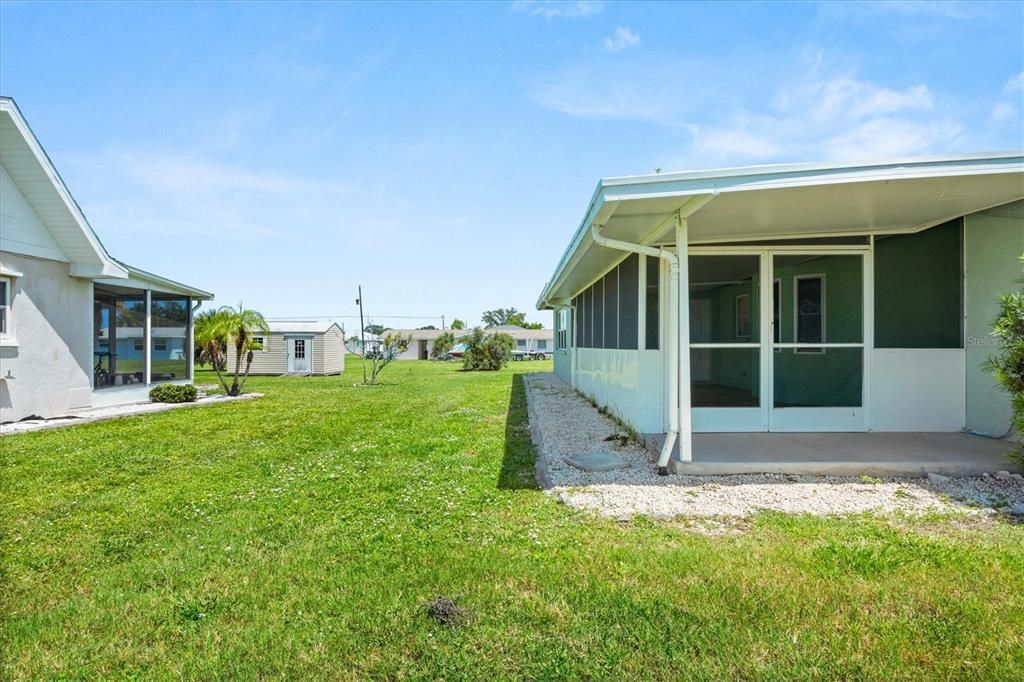 Active With Contract: $240,000 (2 beds, 2 baths, 1330 Square Feet)