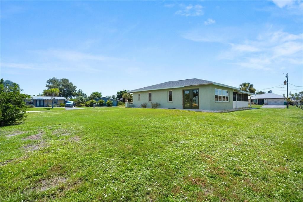 Active With Contract: $240,000 (2 beds, 2 baths, 1330 Square Feet)