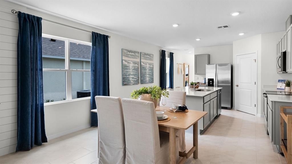 Active With Contract: $294,990 (4 beds, 2 baths, 1665 Square Feet)