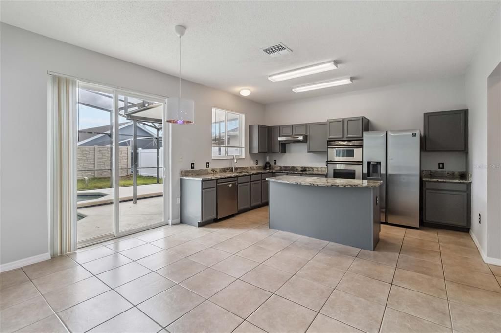 待售: $475,000 (4 贝兹, 2 浴室, 2885 平方英尺)