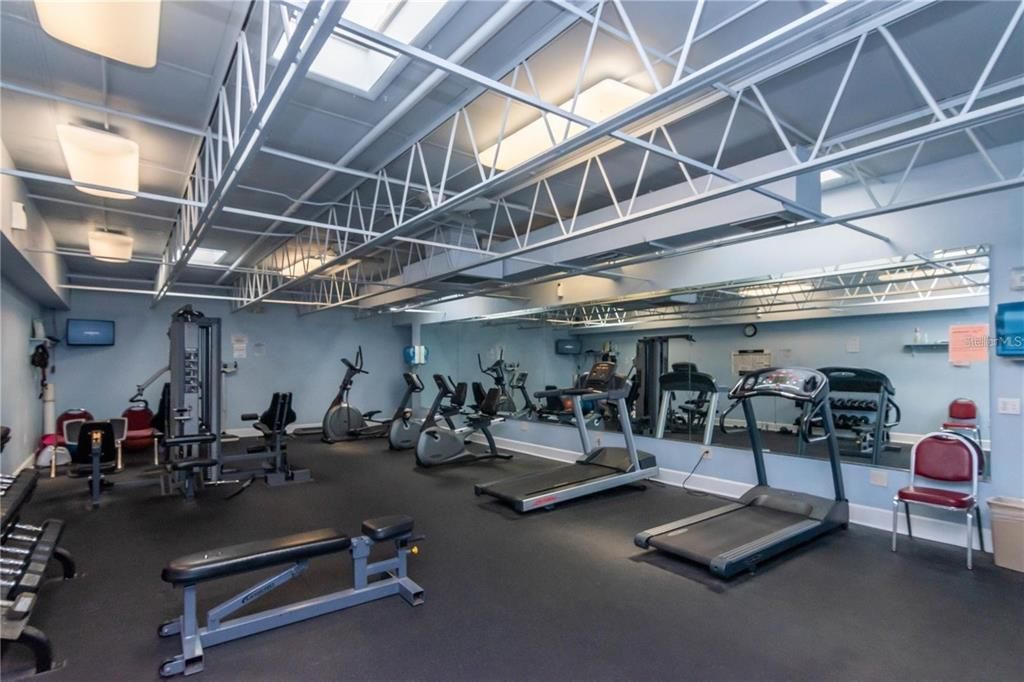 For Sale: $174,500 (2 beds, 2 baths, 1135 Square Feet)