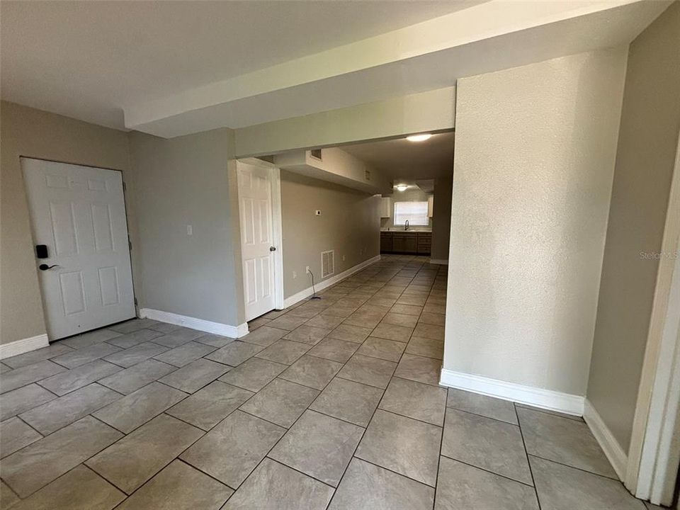 For Sale: $400,000 (6 beds, 0 baths, 2038 Square Feet)