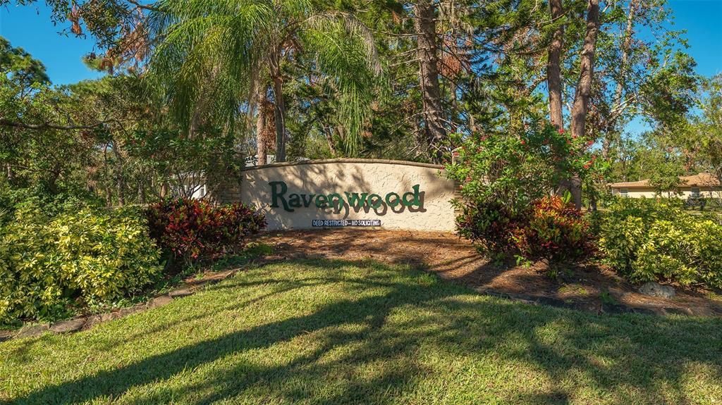 Под контрактом: $639,000 (3 спален, 2 ванн, 2014 Квадратных фут)