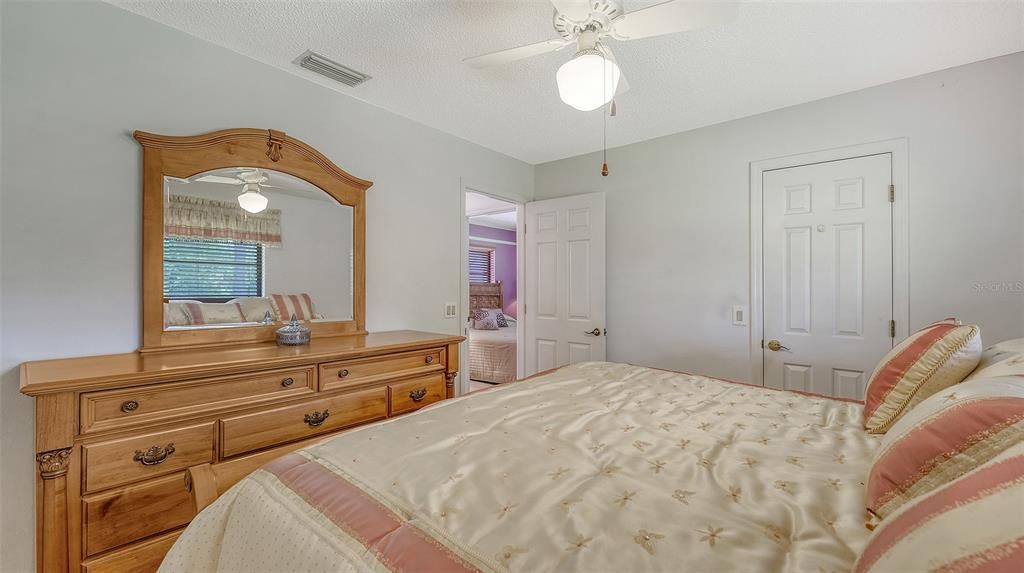 Под контрактом: $639,000 (3 спален, 2 ванн, 2014 Квадратных фут)