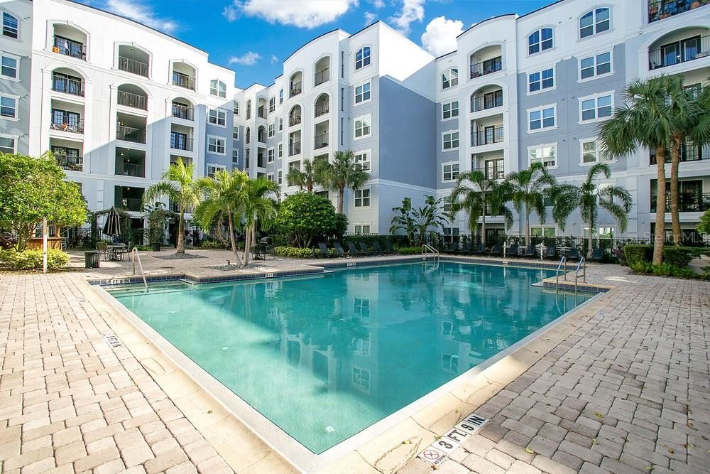 For Sale: $211,999 (1 beds, 1 baths, 744 Square Feet)