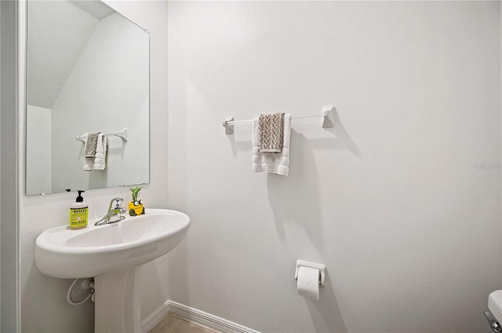 For Rent: $2,000 (3 beds, 2 baths, 1667 Square Feet)