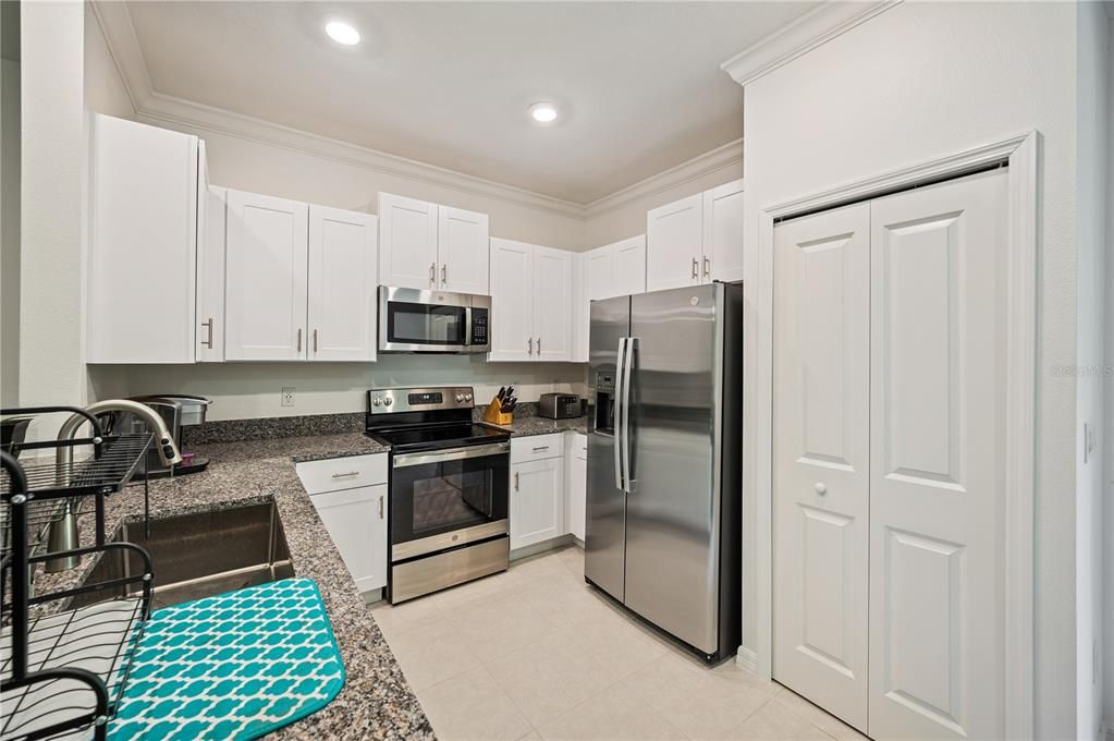 For Rent: $2,000 (3 beds, 2 baths, 1667 Square Feet)